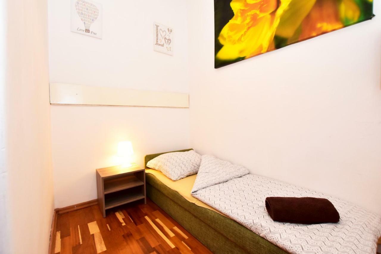 City Central Hostel Swidnicka فروتسواف المظهر الخارجي الصورة